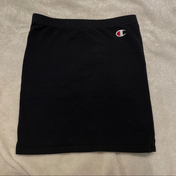 Champion Skirt - Picture 2 of 4